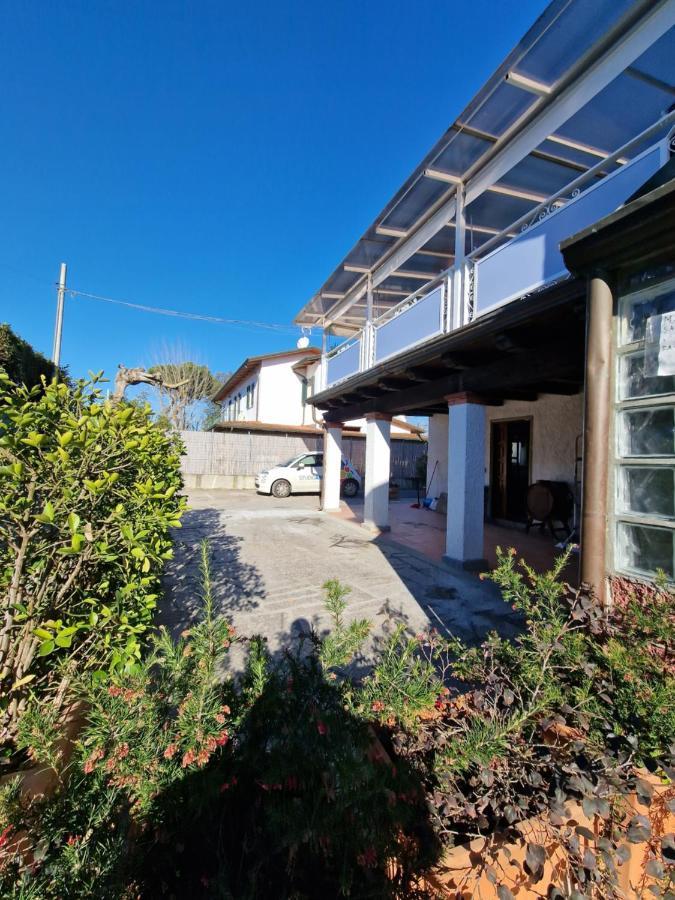Tra Forte Dei Marmi E Marina Di Massa - Il Melograno Exterior foto